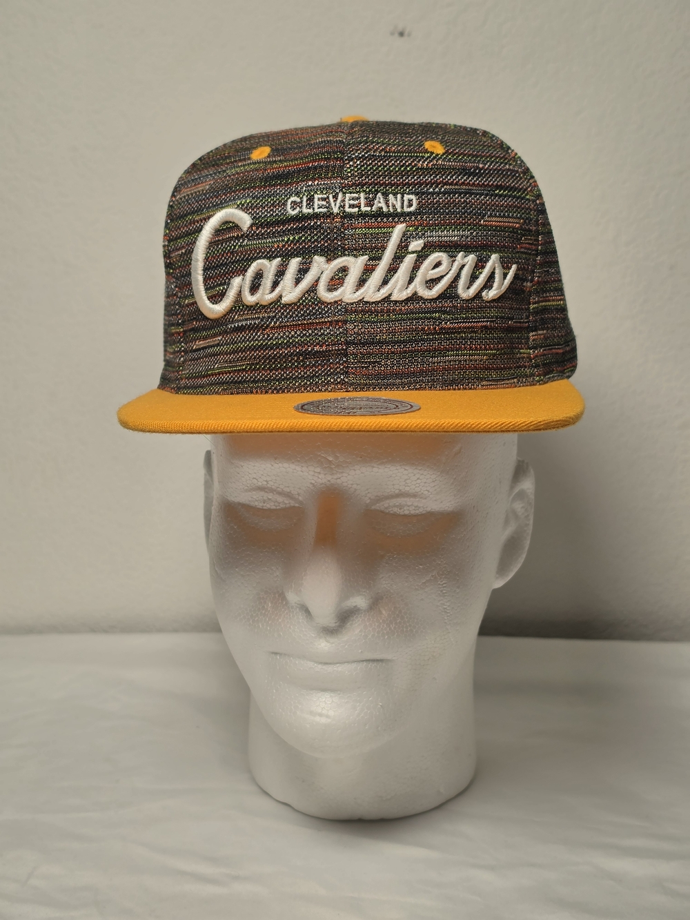 Pre-owned Cleveland Cavaliers Mitchell & Ness Snapback Cap